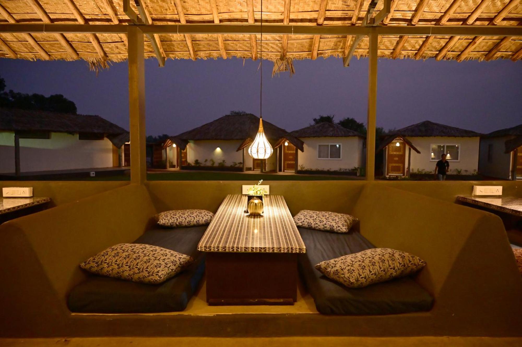 Отель The Hampi Cafe Экстерьер фото